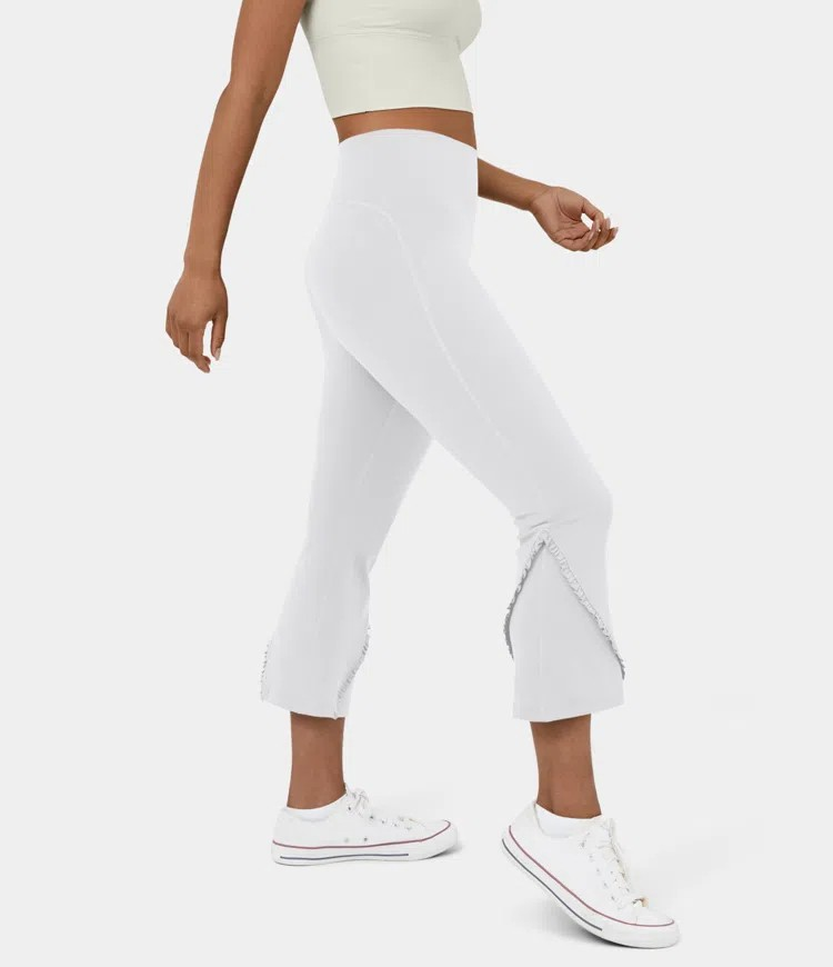 Ruffle flare capri