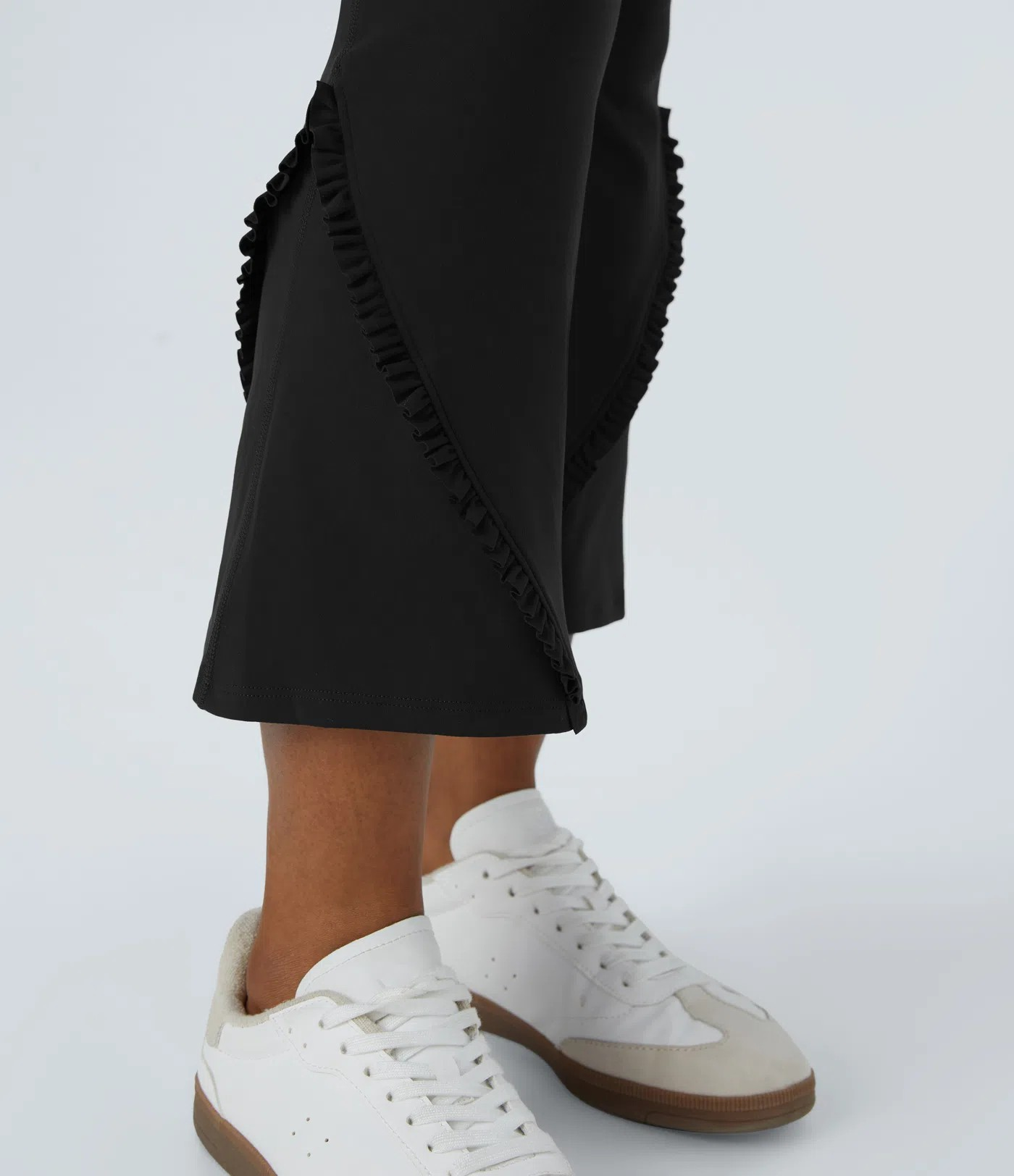 Ruffle flare capri