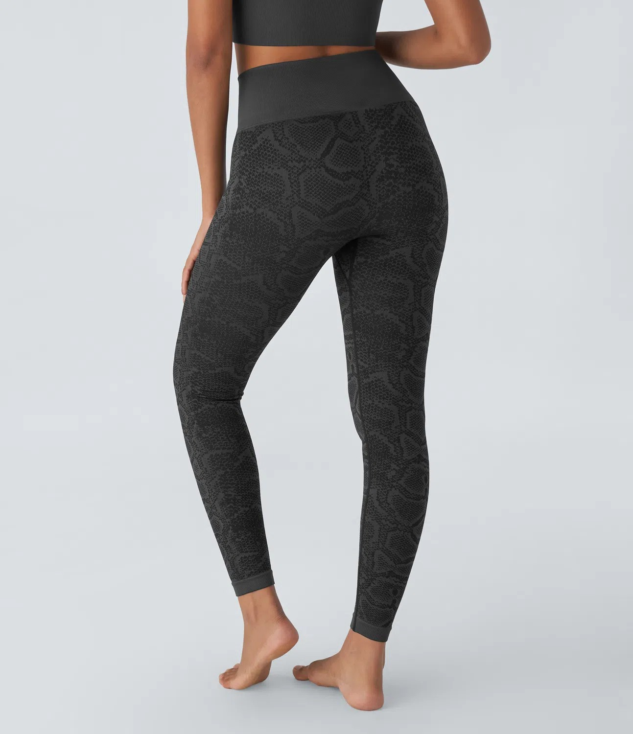 Snakeskin print yoga leggings