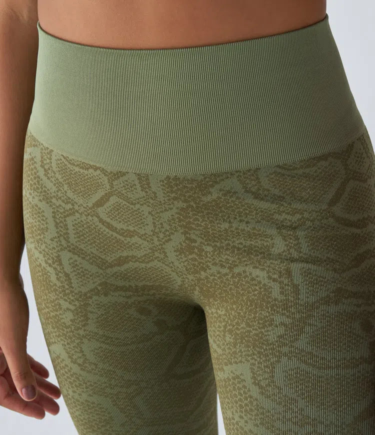Snakeskin print yoga leggings
