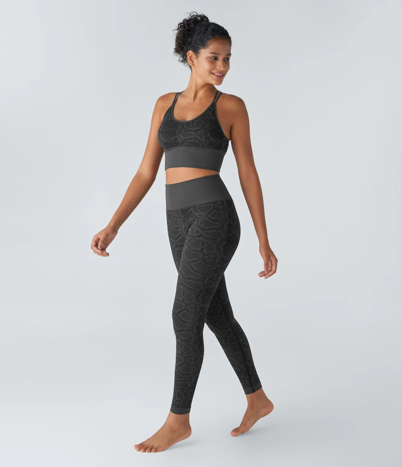 Snakeskin print yoga leggings