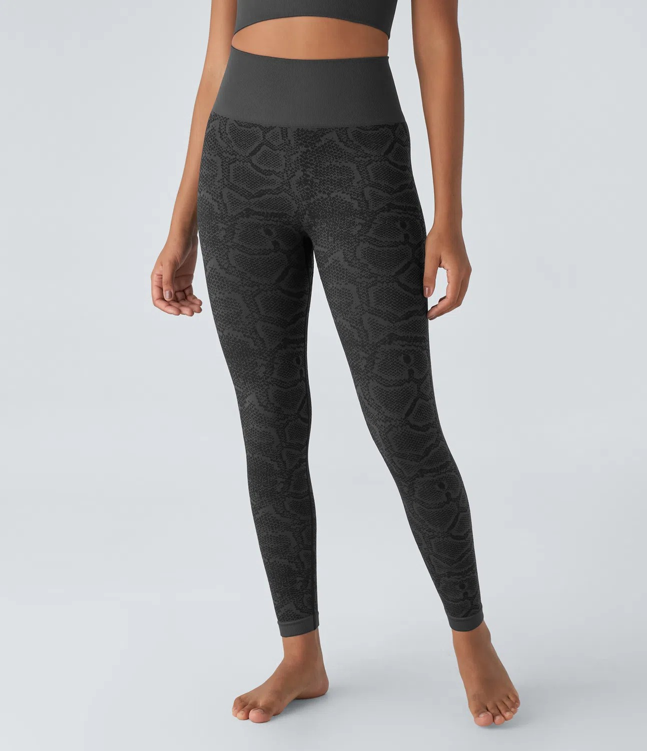 Snakeskin print yoga leggings